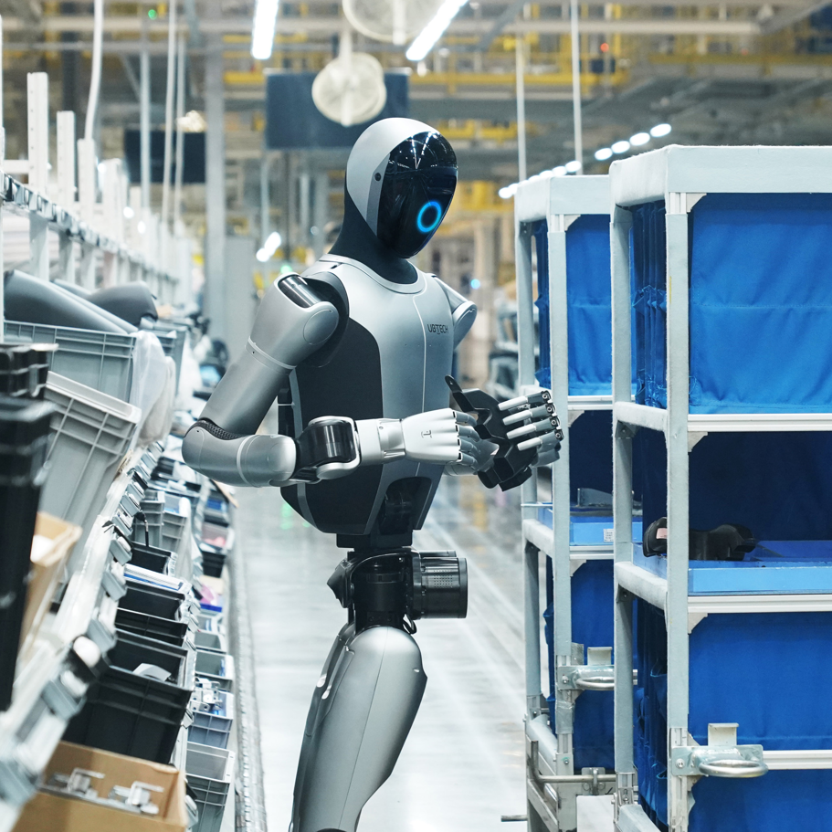 Nuevo Robot UBTECH Walker S2 con 52 Ejes y Carga Útil de 15 KG para Inspección de Montaje, Logística y Automatización